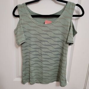 Green Wave Cutout Shoulder Short Sleeve Shirt